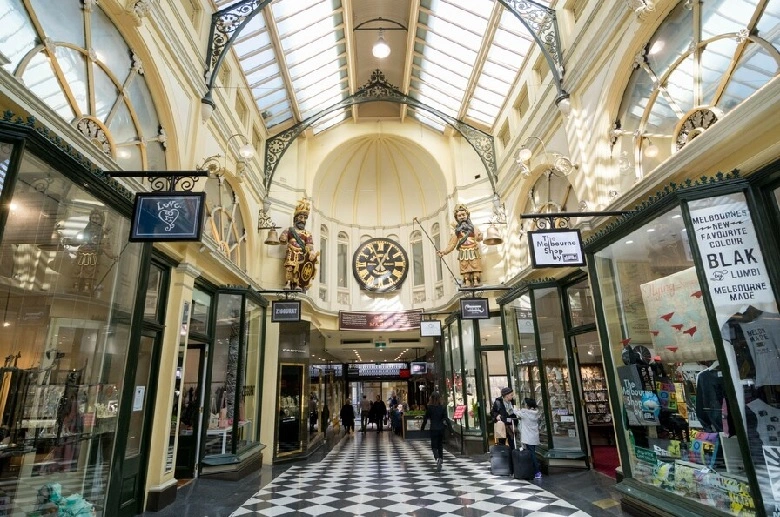 Royal Arcade az üzleti negyedben, Melbourne, Ausztrália