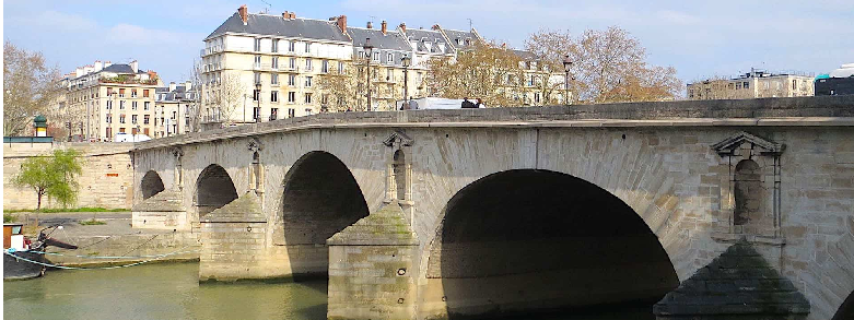 Párizs hídjai : Pont Marie, úgy terjesztik egy - egy sétahajó cégek, mint a szerelmesek hídját. 