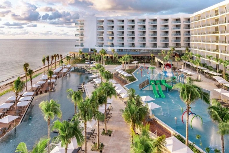 Igen családbarát az all-inclusive Cancún hotelek között a Hilton Cancun.