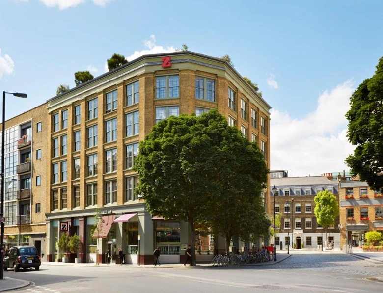 Összesen 13 hotelszobával rendelkező, giccs elemektől mentes, kifejezetten London imádók részére tökéletes boutique hotel.