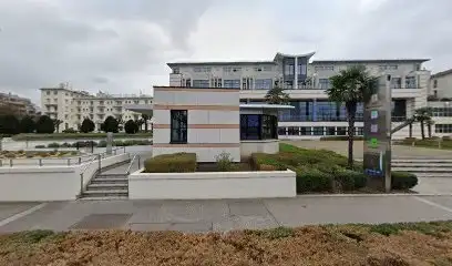 Párizs környéki kénes gyógyfürdő