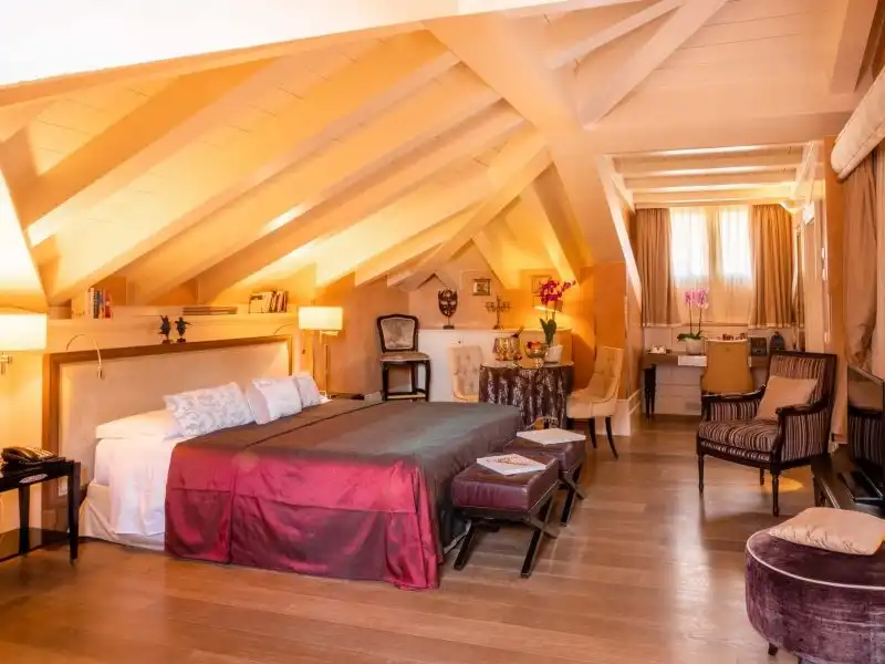 Hotel Moresco Junior Suite romantikus luxus szállás Velencében