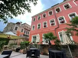 Romantikus luxus szállás itt kezdődik!